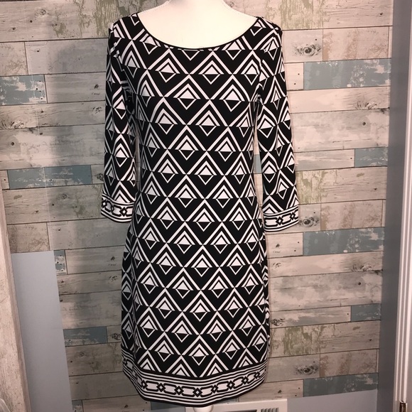 White House Black Market Dresses & Skirts - White house Black market geometric sheath dress